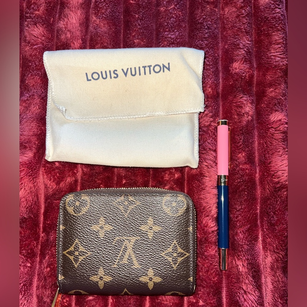 Louis Vuitton Monogram Zippy Coin Purse
